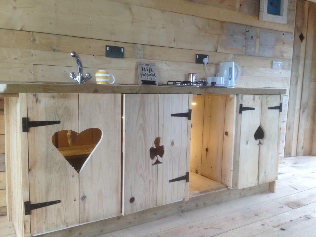 Hygge Hut Apartman Pembroke Kültér fotó
