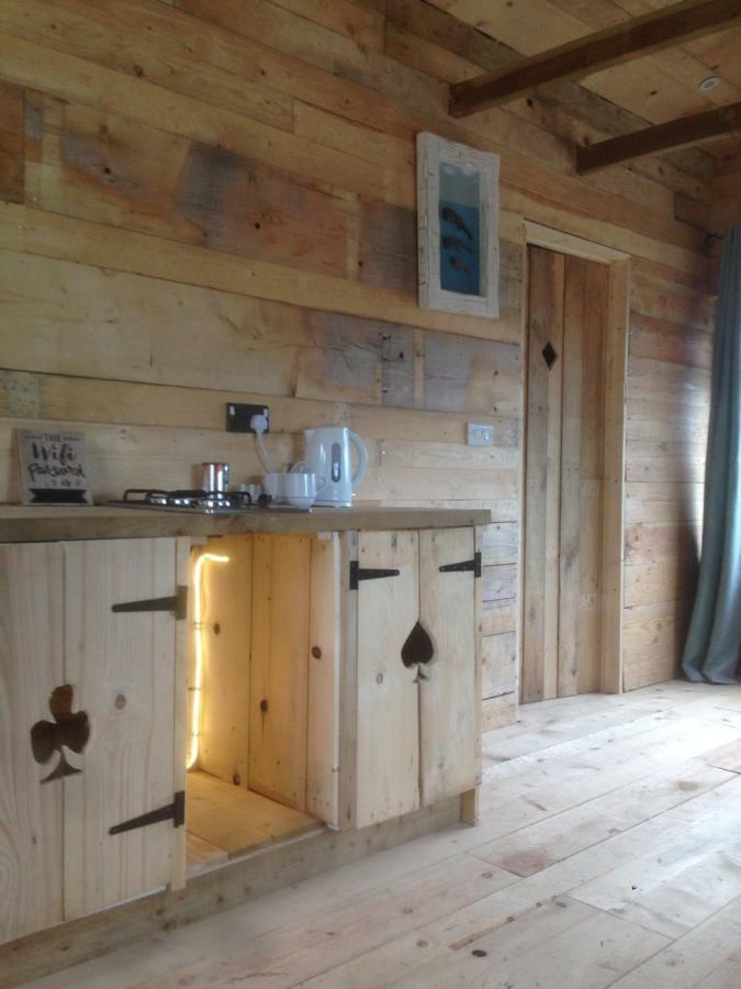 Hygge Hut Apartman Pembroke Kültér fotó
